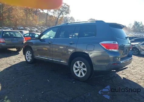 2012 Toyota Highlander Base V6 из США, поврежденный, VIN 5TDBK3EH5CS122454